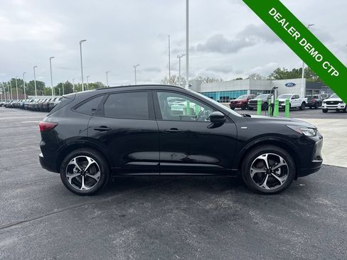 Used 2024 Ford Escape ST-Line Select w/ Tech Pack #2 AWD/4WD image 5