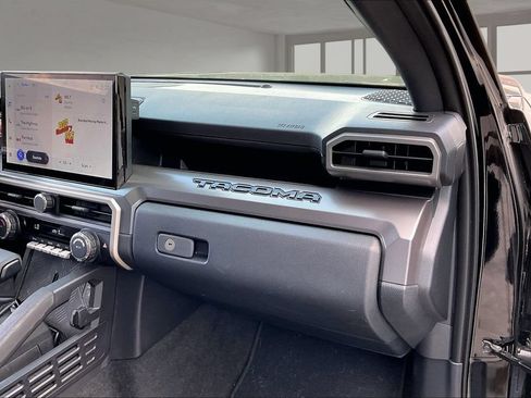 Used 2024 Toyota Tacoma TRD Off-Road AWD/4WD image 25