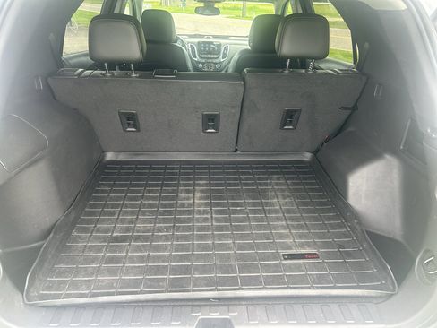Used 2023 Chevrolet Equinox Premier FWD image 18