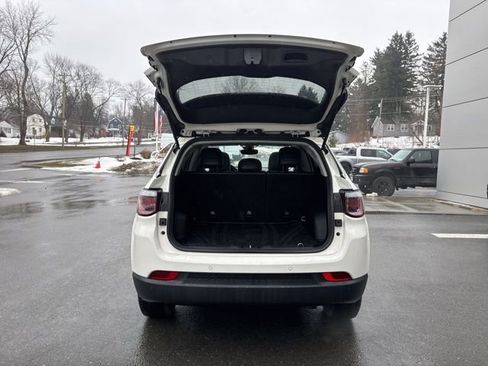 Used 2020 Jeep Compass Latitude image 9