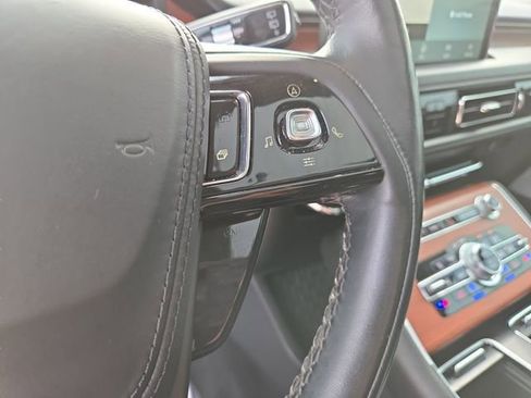 Used 2022 Lincoln Aviator Reserve w/ Equipment Group 201A AWD/4WD image 23