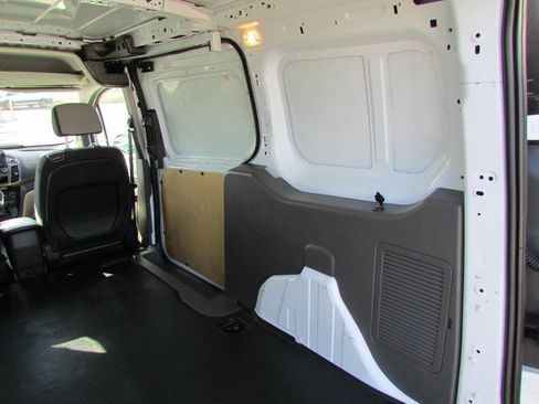 Used 2021 Ford Transit Connect XLT image 22