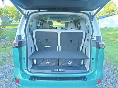Used 2025 Volkswagen ID. Buzz Pro S Plus RWD image 10