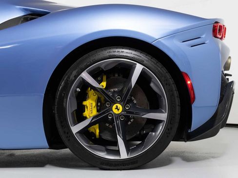 Used 2022 Ferrari SF90 Stradale image 13