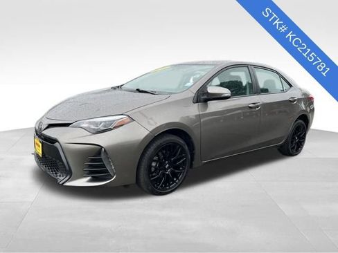 Used 2019 Toyota Corolla SE image 3