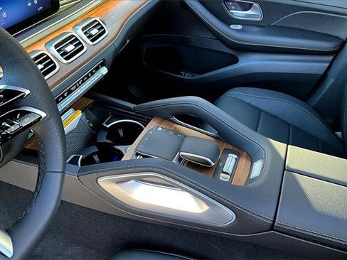 New 2025 Mercedes-Benz GLS 450 4MATIC image 11
