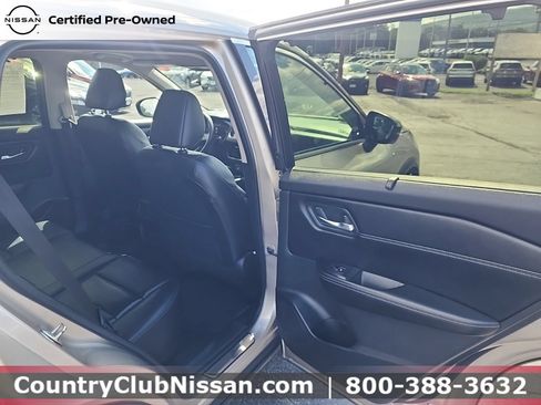Used 2024 Nissan Rogue SL w/ SL Premium Package AWD/4WD image 31