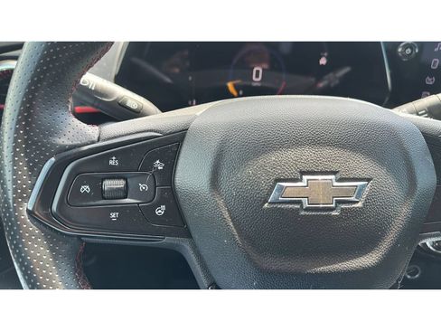 Used 2024 Chevrolet Trax RS w/ Sunroof Package FWD image 21