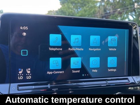 Used 2024 Volkswagen Atlas Cross Sport SE image 13