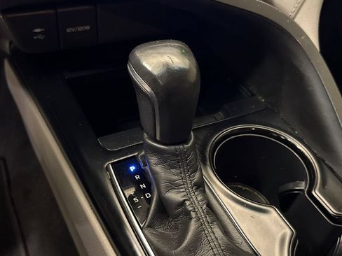 Used 2019 Toyota Camry SE FWD image 26