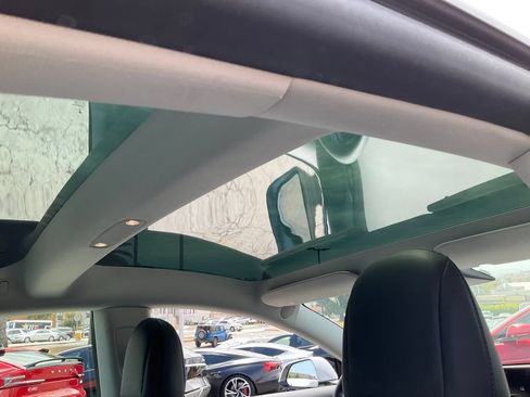 Used 2022 Tesla Model 3 RWD image 57