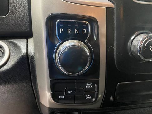 Used 2019 RAM 1500 Classic SLT image 11