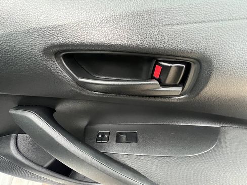 Used 2022 Toyota Corolla LE FWD image 11