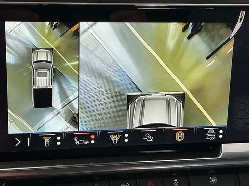 Used 2026 GMC Sierra 1500 SLT image 30