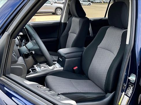 Used 2019 Toyota 4Runner SR5 image 8