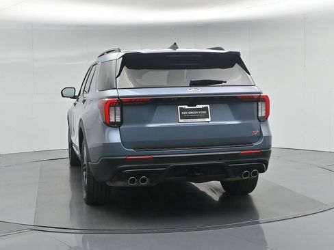 Used 2025 Ford Explorer ST image 31
