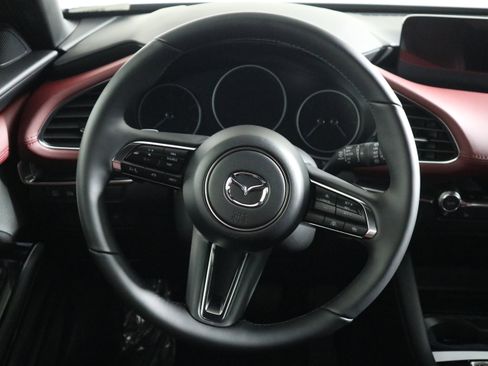 New 2026 MAZDA MAZDA3 Hatchback w/Premium Plus Pkg image 13