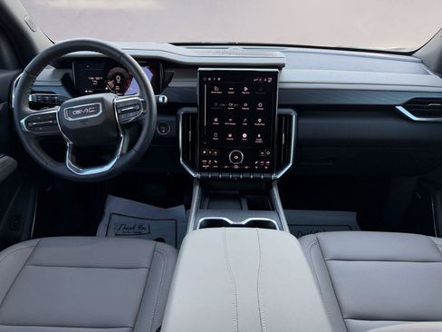 Used 2026 GMC Acadia Elevation w/ Elevation Premium Package FWD image 10