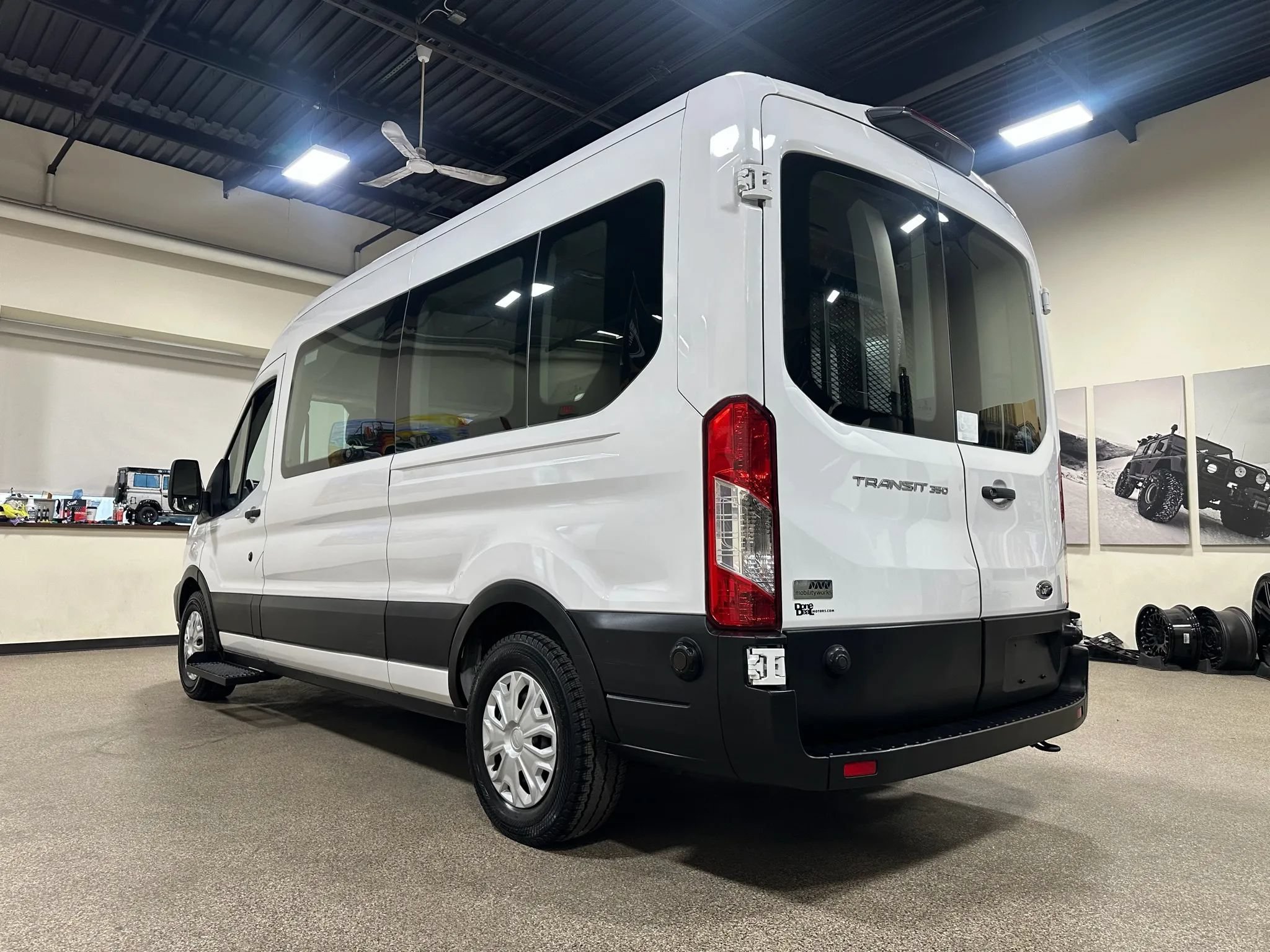 Used 2019 Ford Transit 350 XL RWD image 13