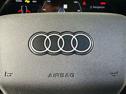 Certified 2025 Audi Q5 Premium w/ Convenience Package image 15