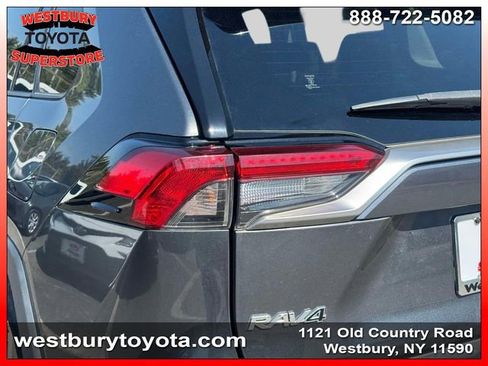 Used 2019 Toyota RAV4 Limited AWD/4WD image 13