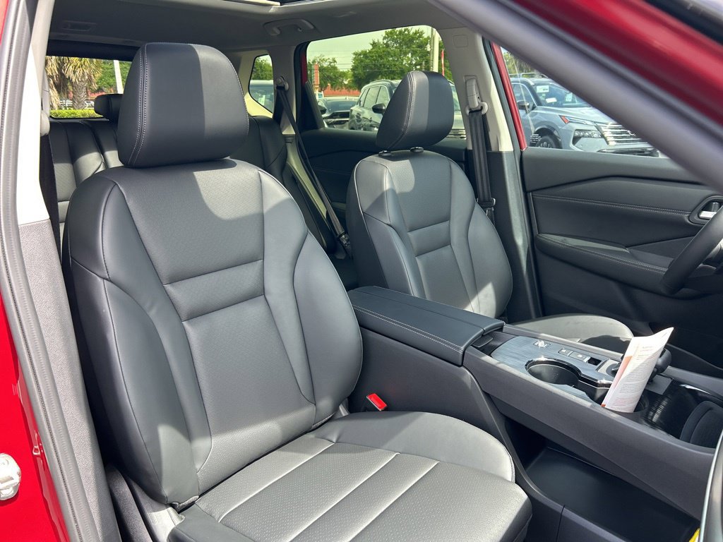 Used 2026 Nissan Rogue Dark Armor FWD image 44