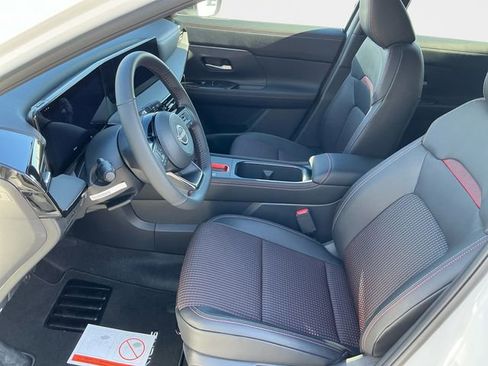 New 2026 Nissan Kicks SR w/ Cold Weather Package AWD/4WD image 11