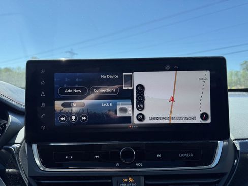 Used 2023 Nissan Altima 2.5 SR w/ SR Premium Package image 22