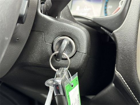 Used 2021 GMC Canyon Denali image 21