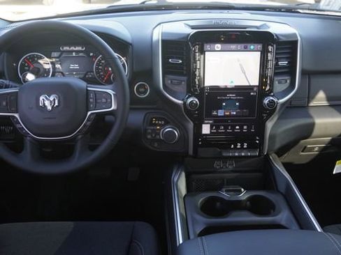 New 2026 RAM 1500 4x4 Crew Cab image 13