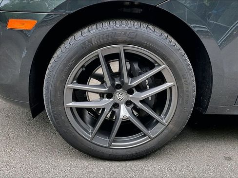 Certified 2023 Porsche Macan Turbo AWD/4WD image 14