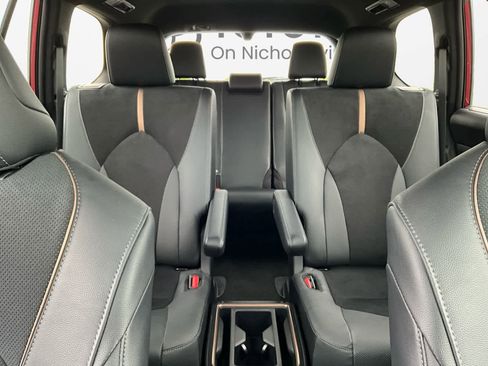 Used 2025 Toyota Grand Highlander AWD Hybrid image 19