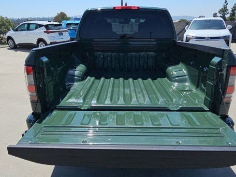 Used 2025 Nissan Frontier SV RWD image 25