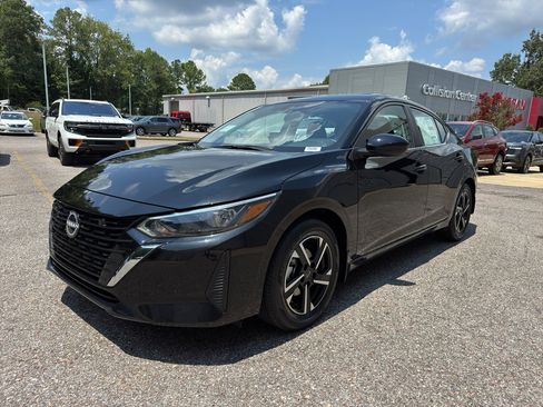 New 2025 Nissan Sentra SV w/ Lighting Package image 8