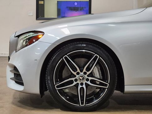 Used 2019 Mercedes-Benz E 450 4MATIC Sedan image 5