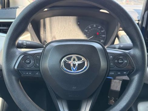 Used 2025 Toyota Corolla LE FWD image 22