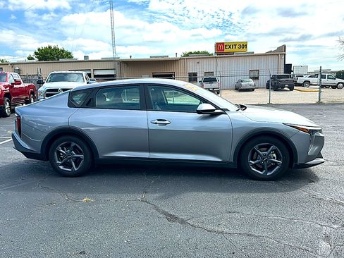 Used 2025 Kia K4 FWD image 9