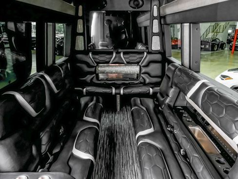 Used 2024 Mercedes-Benz Sprinter 3500 image 28