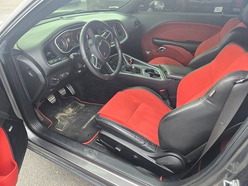 Used 2015 Dodge Challenger R/T Scat Pack w/ Leather Interior Group image 10