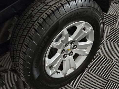 Used 2022 Chevrolet Colorado LT w/ Fleet Safety Package RWD image 2
