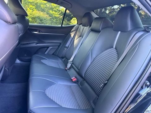 Used 2019 Toyota Camry SE FWD image 21