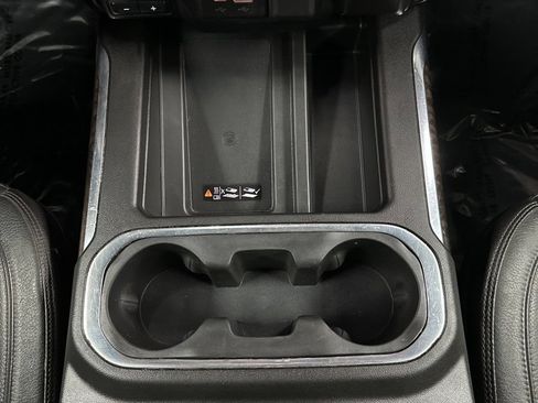 Used 2022 GMC Sierra 2500 Denali w/ Denali Black Diamond Edition image 25