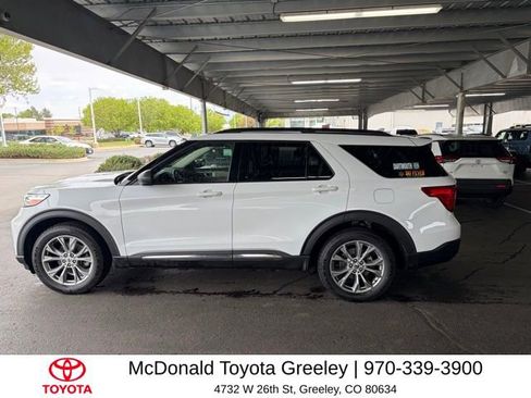 Used 2020 Ford Explorer XLT w/ Equipment Group 202A AWD/4WD image 8