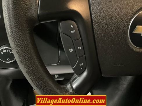 Used 2014 Chevrolet Express 2500 image 16