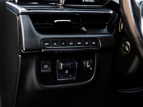 Used 2022 Cadillac Escalade ESV Sport w/ Touring Package image 31