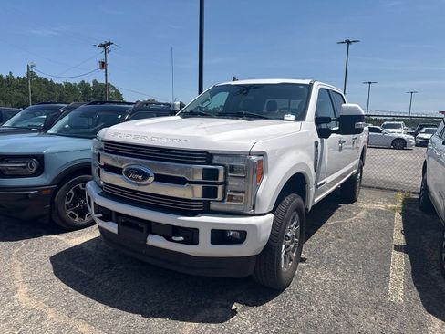 Used 2019 Ford F250 Limited w/ FX4 Off-Road Package AWD/4WD image 3