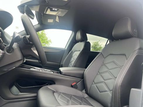 New 2026 Volkswagen Atlas Cross Sport SE FWD image 11