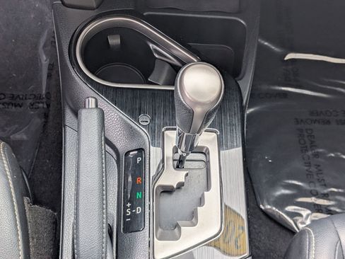 Used 2018 Toyota RAV4 Limited image 23