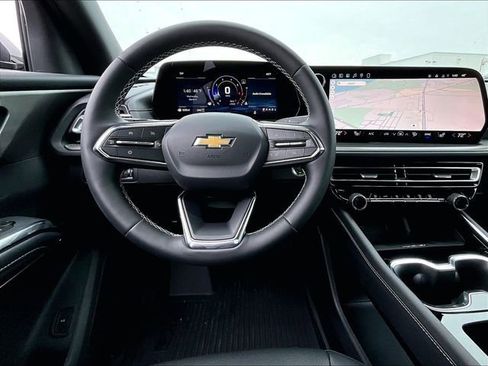 New 2026 Chevrolet Traverse LT w/ Sun and Wheel Package image 17