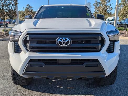 Used 2024 Toyota Tacoma SR image 9